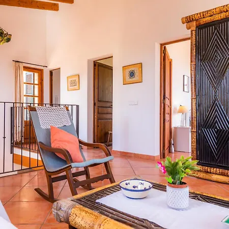 Carboneta Villa *